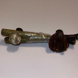 🆕Rustic Baseball Bat Knob – Baseball Glove & Ball Design – New (No Packaging)